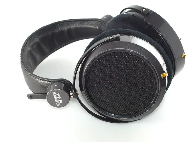 Best Headphones for music chilling - Techyv.com